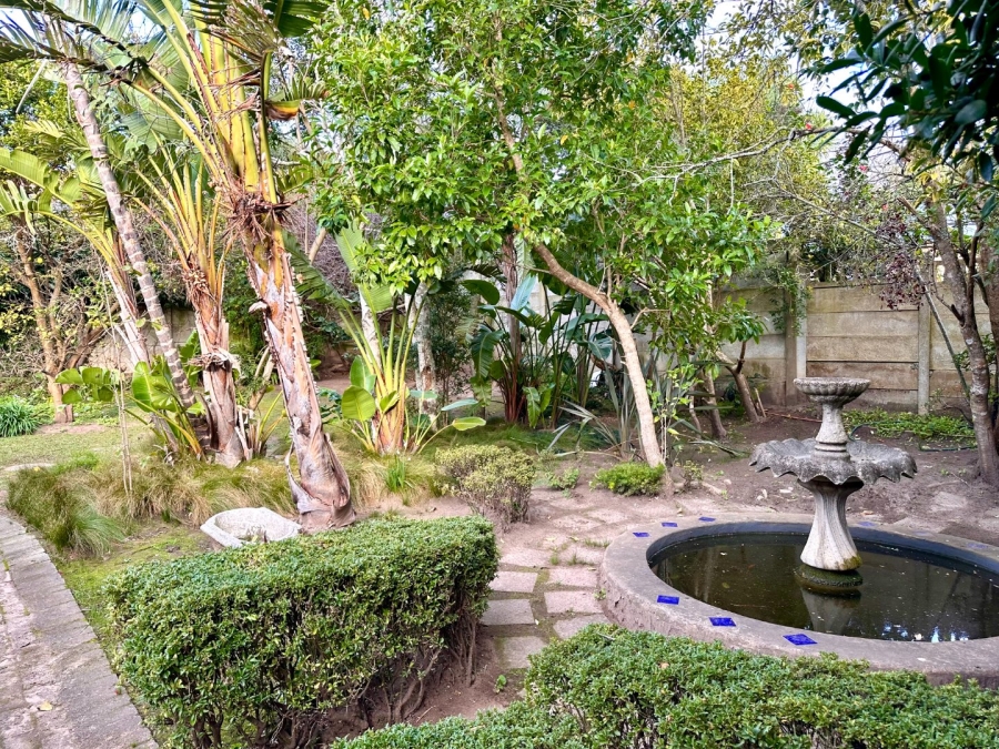4 Bedroom Property for Sale in Glen Barrie Western Cape